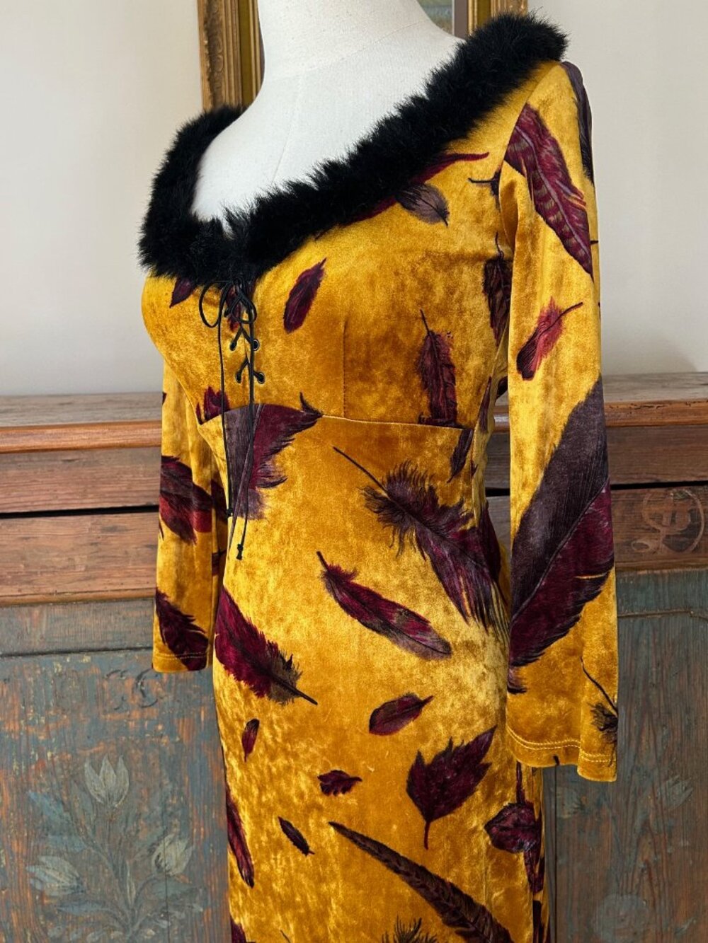 ***SOLD***Vintage Betsey Johnson New York Feather Velvet Dress - Picture 3 of 9